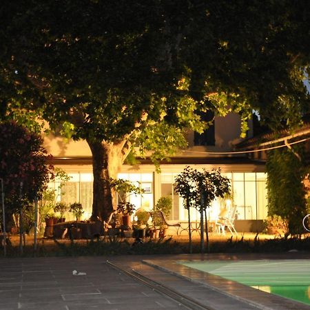 La Ferme De Tonton Jules 2 Hotel Entraigues-sur-la-Sorgue Exterior foto