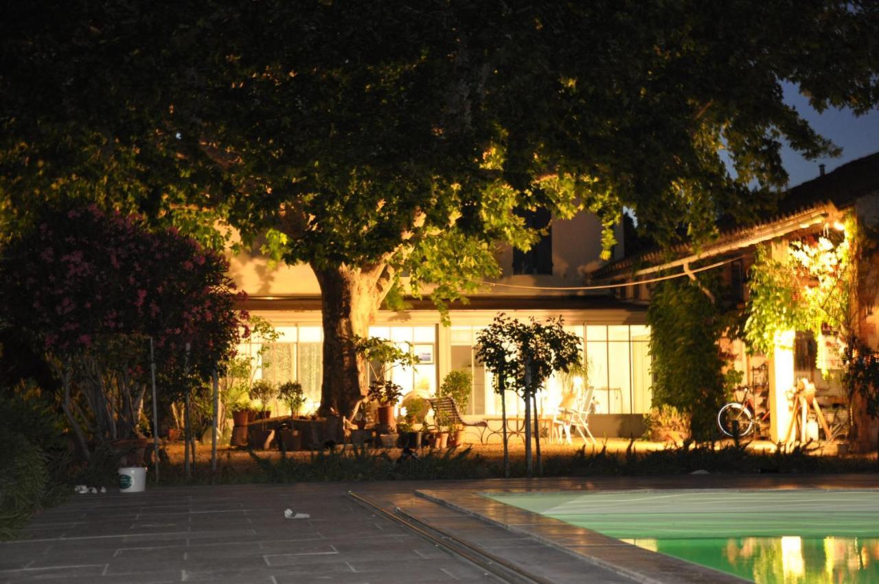 La Ferme De Tonton Jules 2 Hotel Entraigues-sur-la-Sorgue Exterior foto